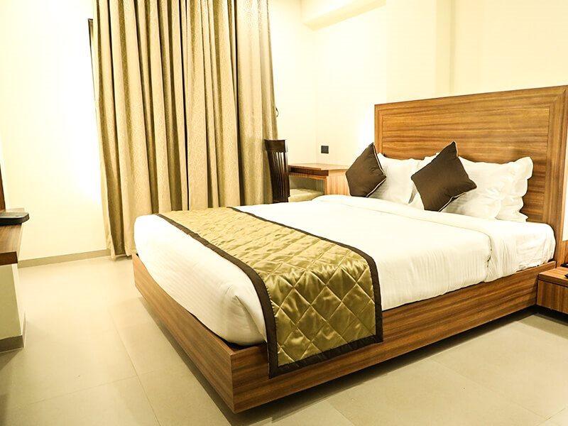 Kyriad Hotel Solapur By Othpl Eksteriør billede