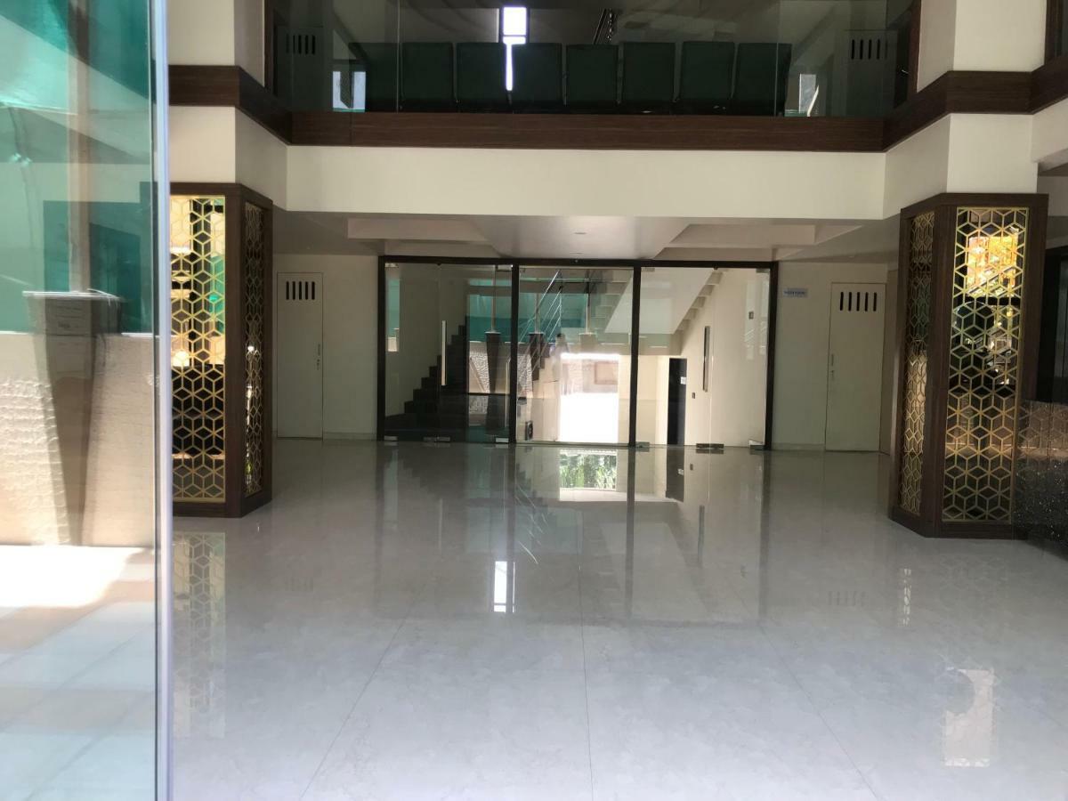 Kyriad Hotel Solapur By Othpl Eksteriør billede