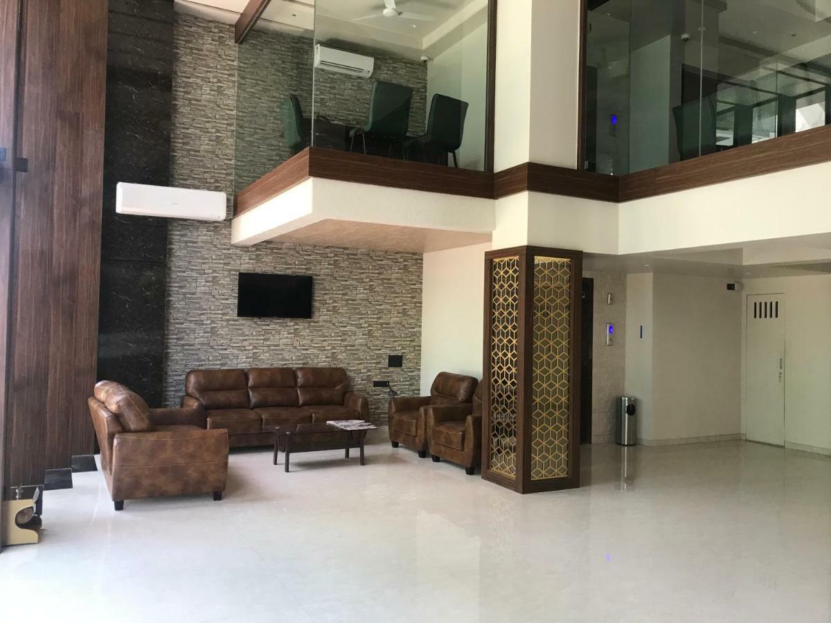Kyriad Hotel Solapur By Othpl Eksteriør billede
