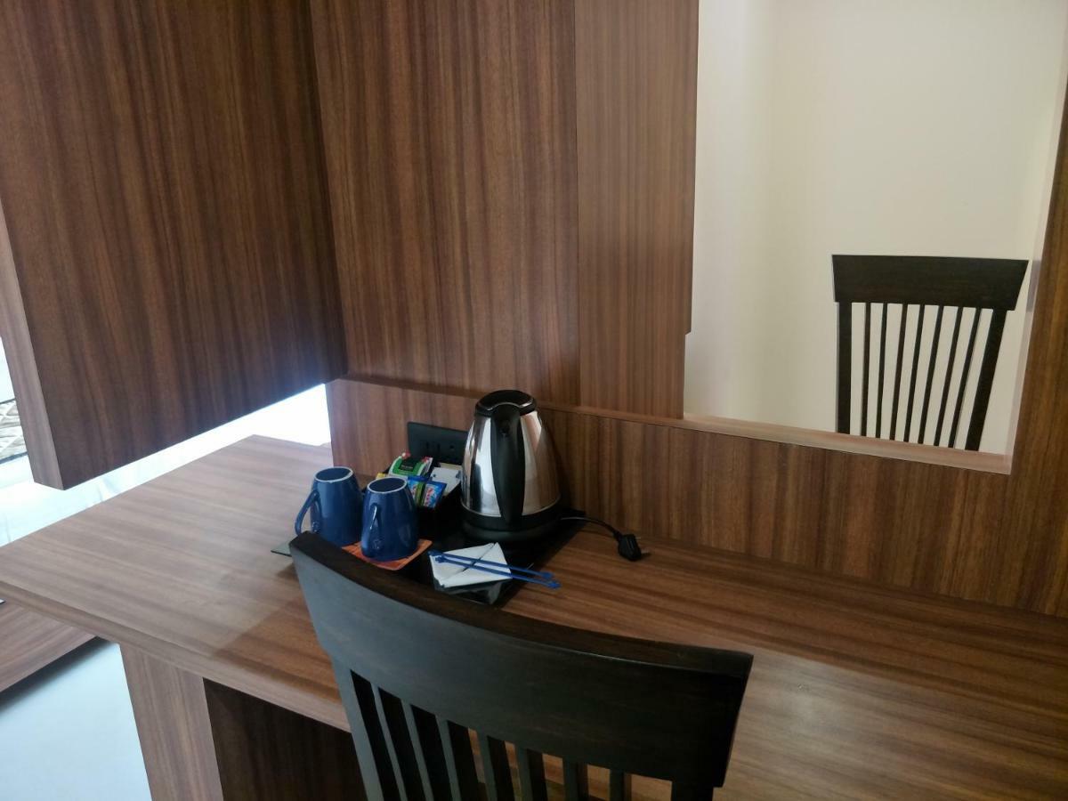 Kyriad Hotel Solapur By Othpl Eksteriør billede