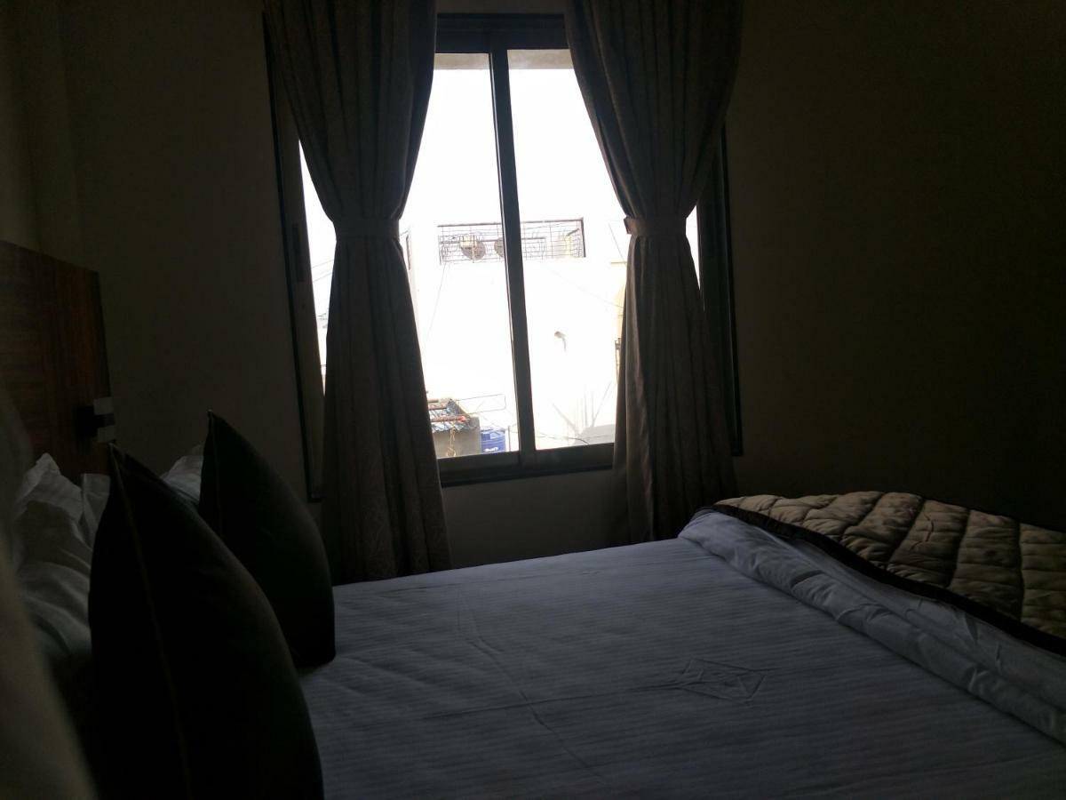 Kyriad Hotel Solapur By Othpl Eksteriør billede